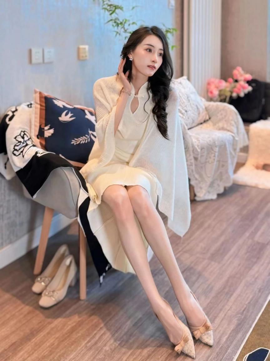 漂亮的大长腿小姐姐