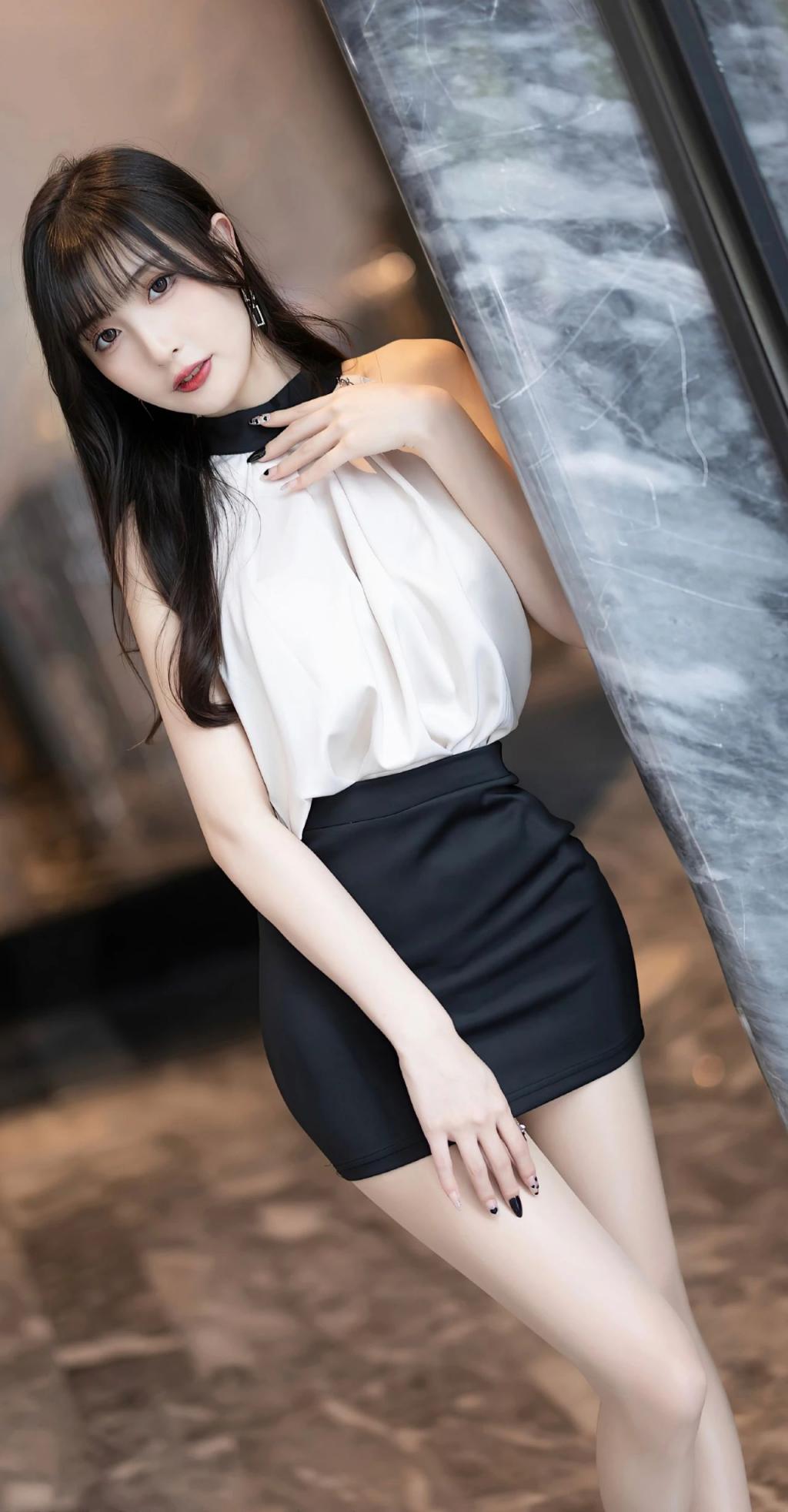 漂亮的大长腿小姐姐