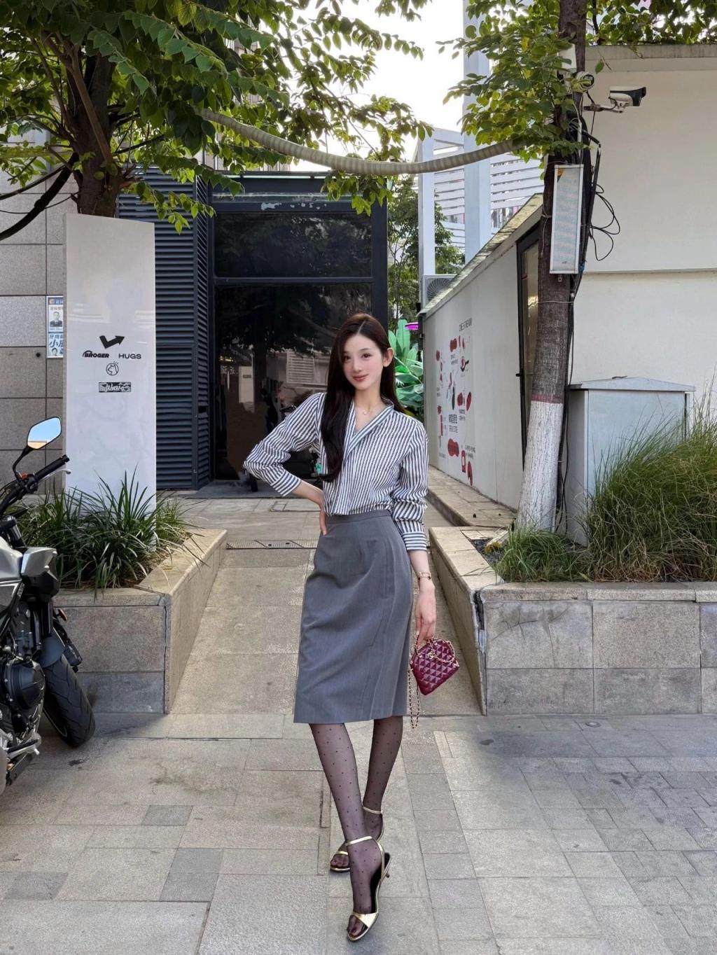 漂亮的大长腿小姐姐