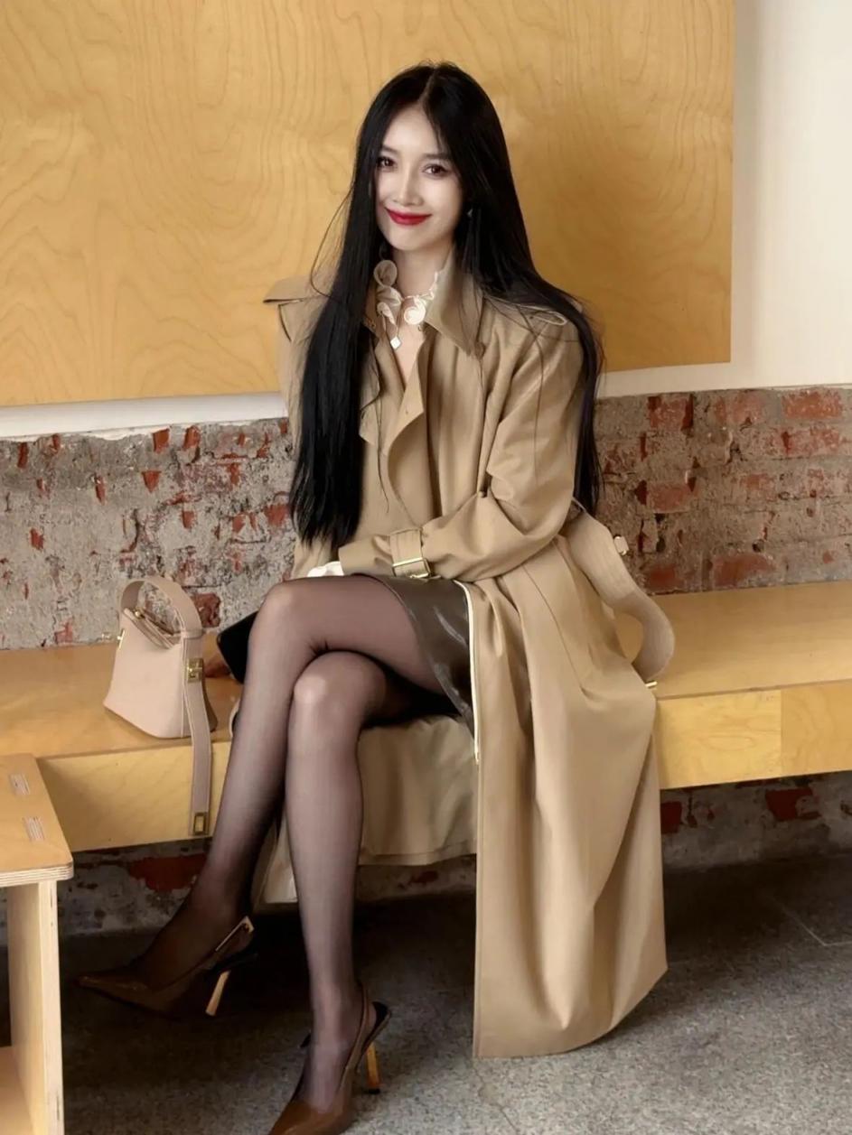 漂亮的大长腿小姐姐