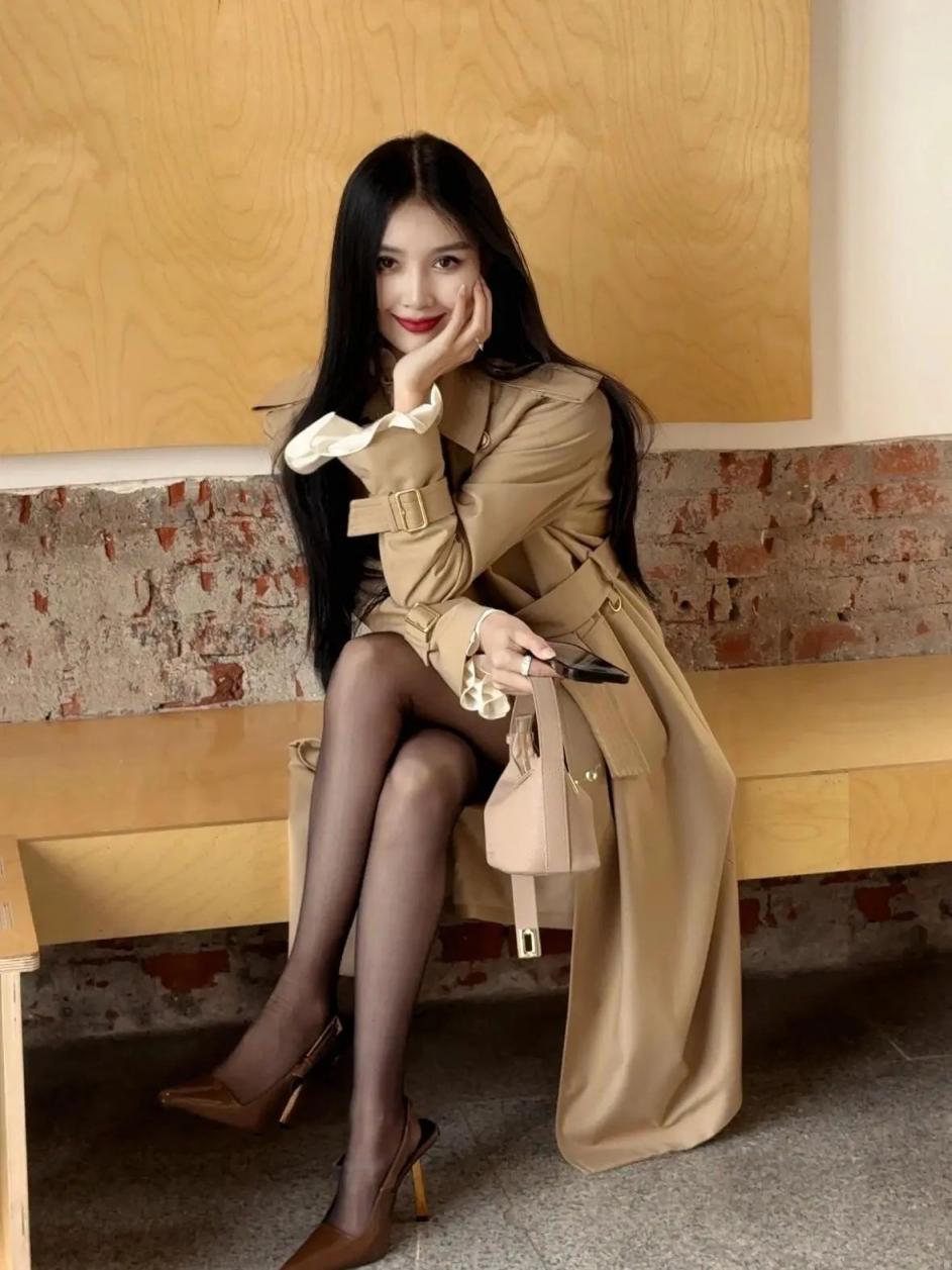 漂亮的大长腿小姐姐