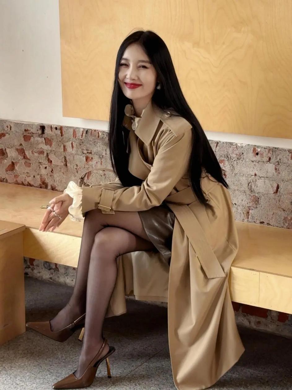 漂亮的大长腿小姐姐