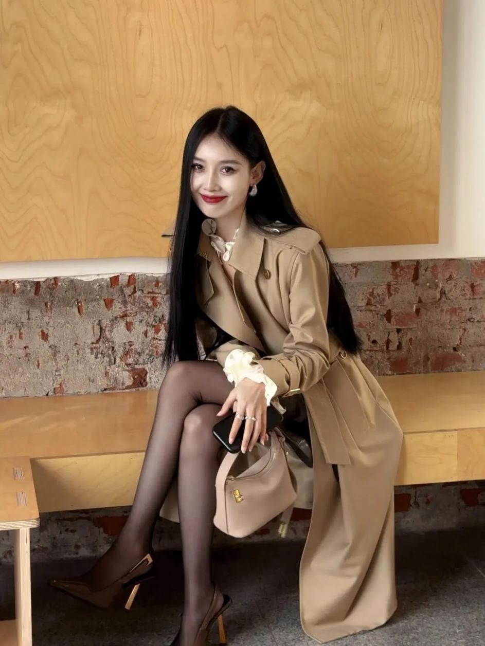 漂亮的大长腿小姐姐