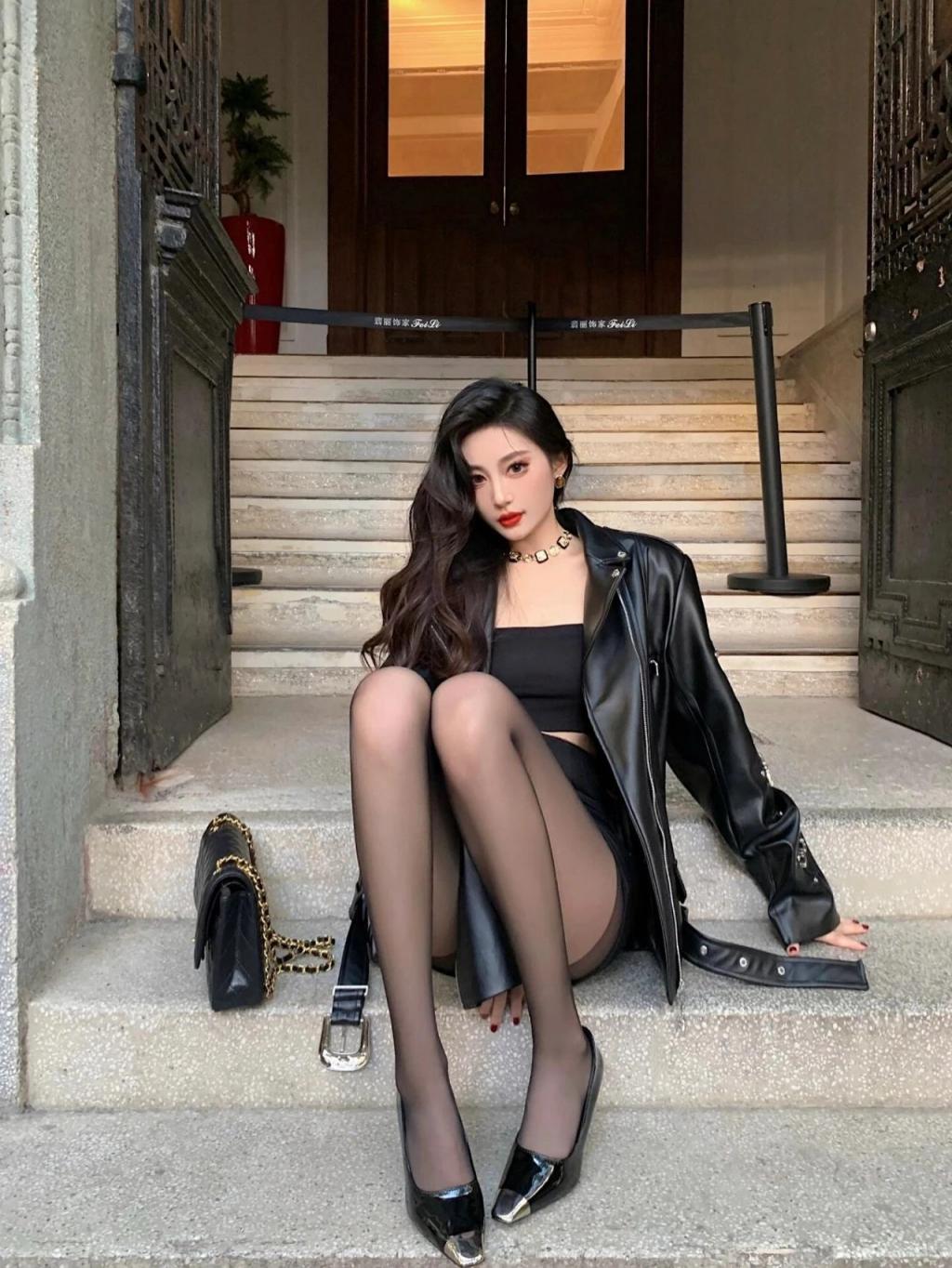 漂亮的大长腿小姐姐