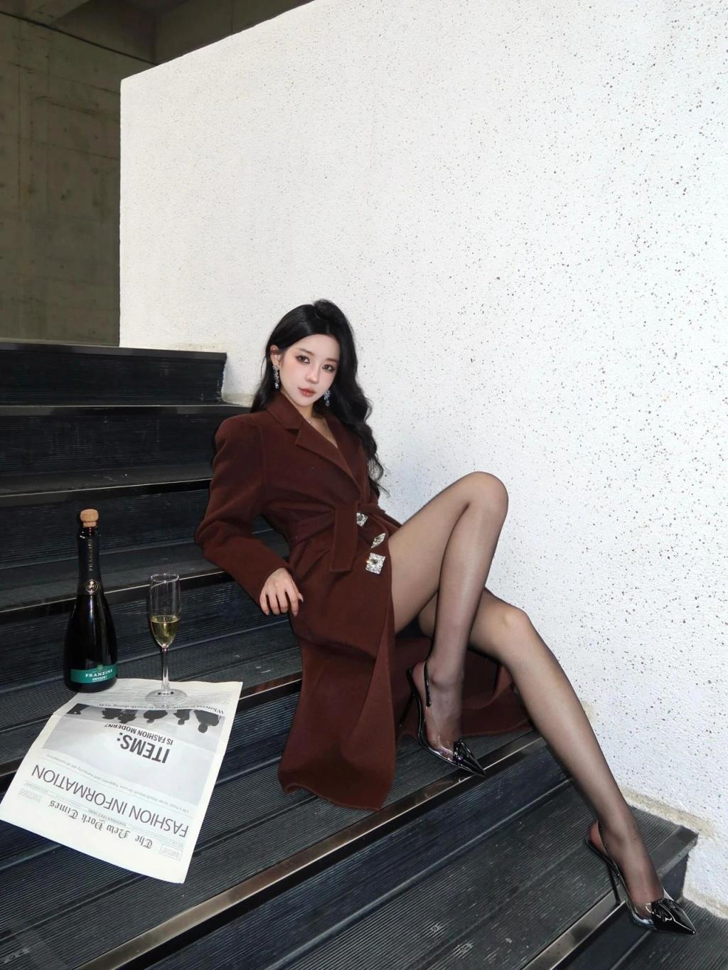 漂亮的大长腿小姐姐