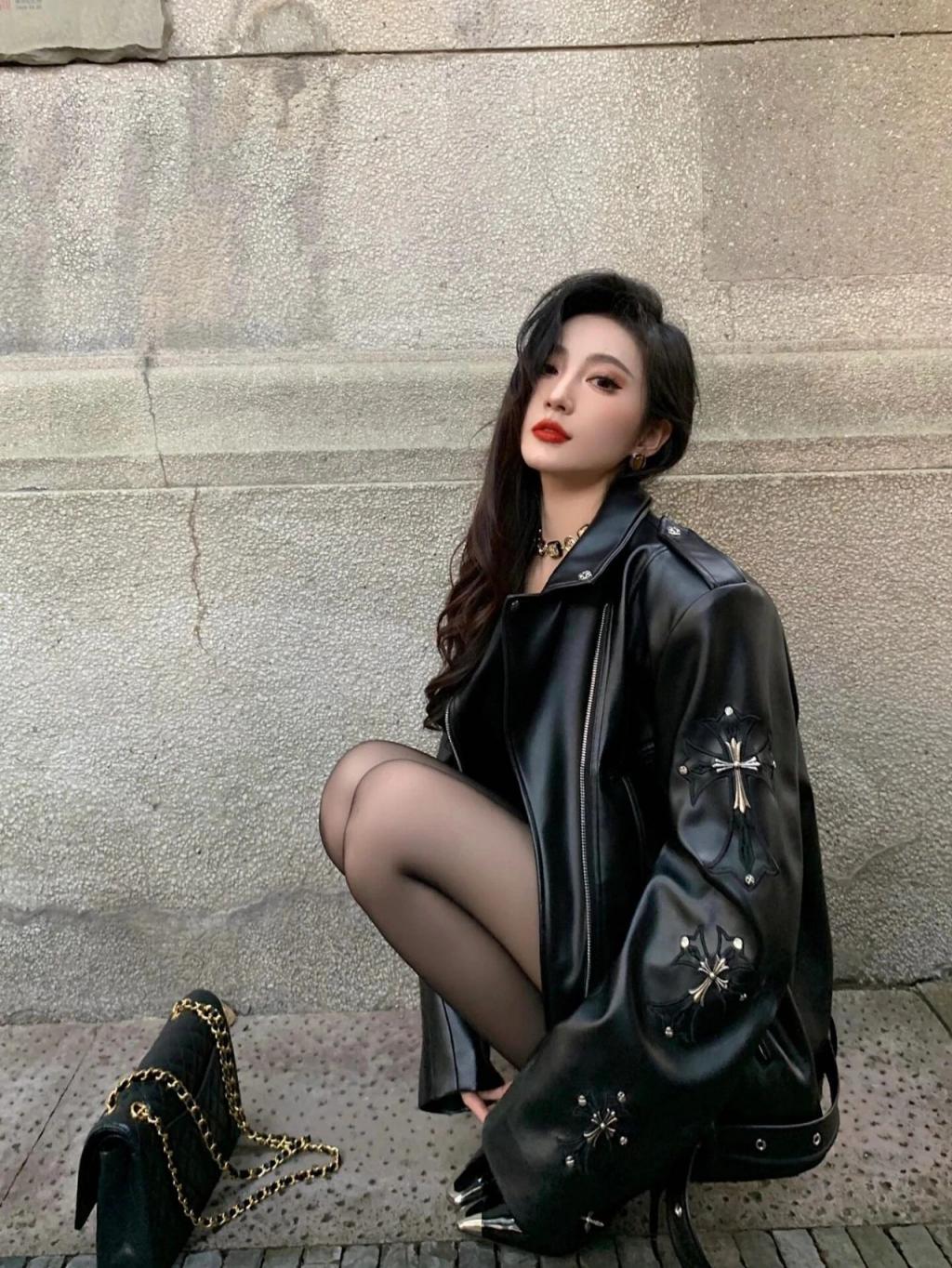 漂亮的大长腿小姐姐