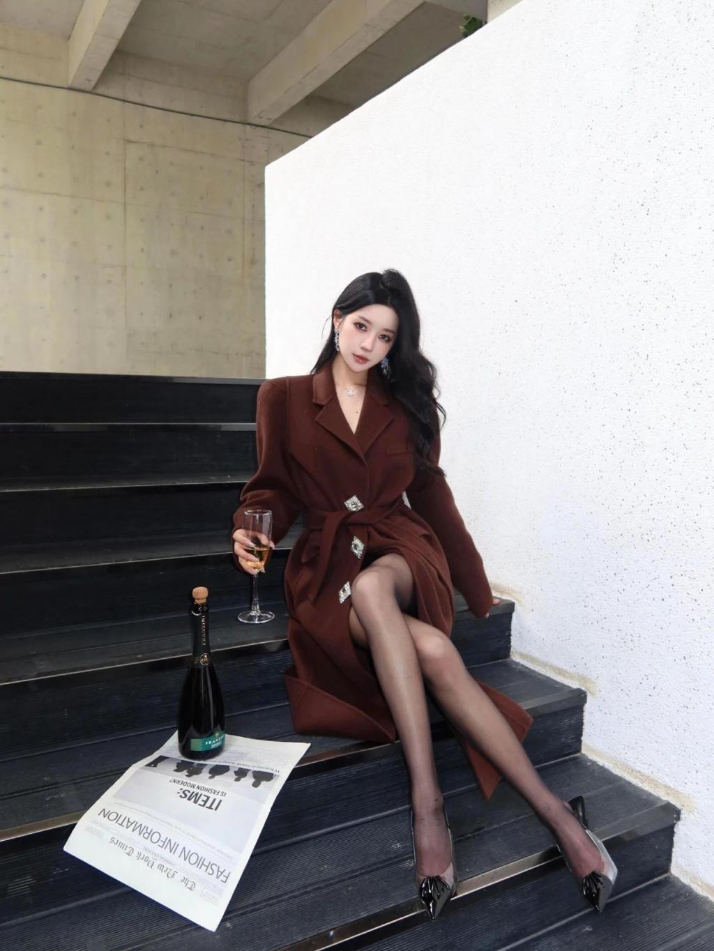 漂亮的大长腿小姐姐