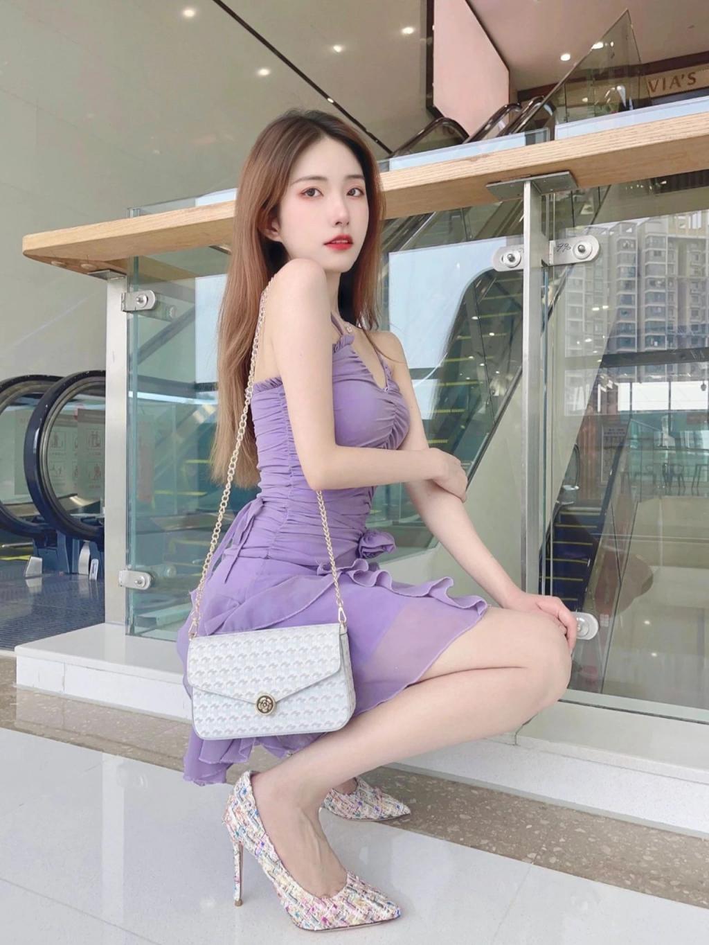 漂亮的小姐姐[56P]