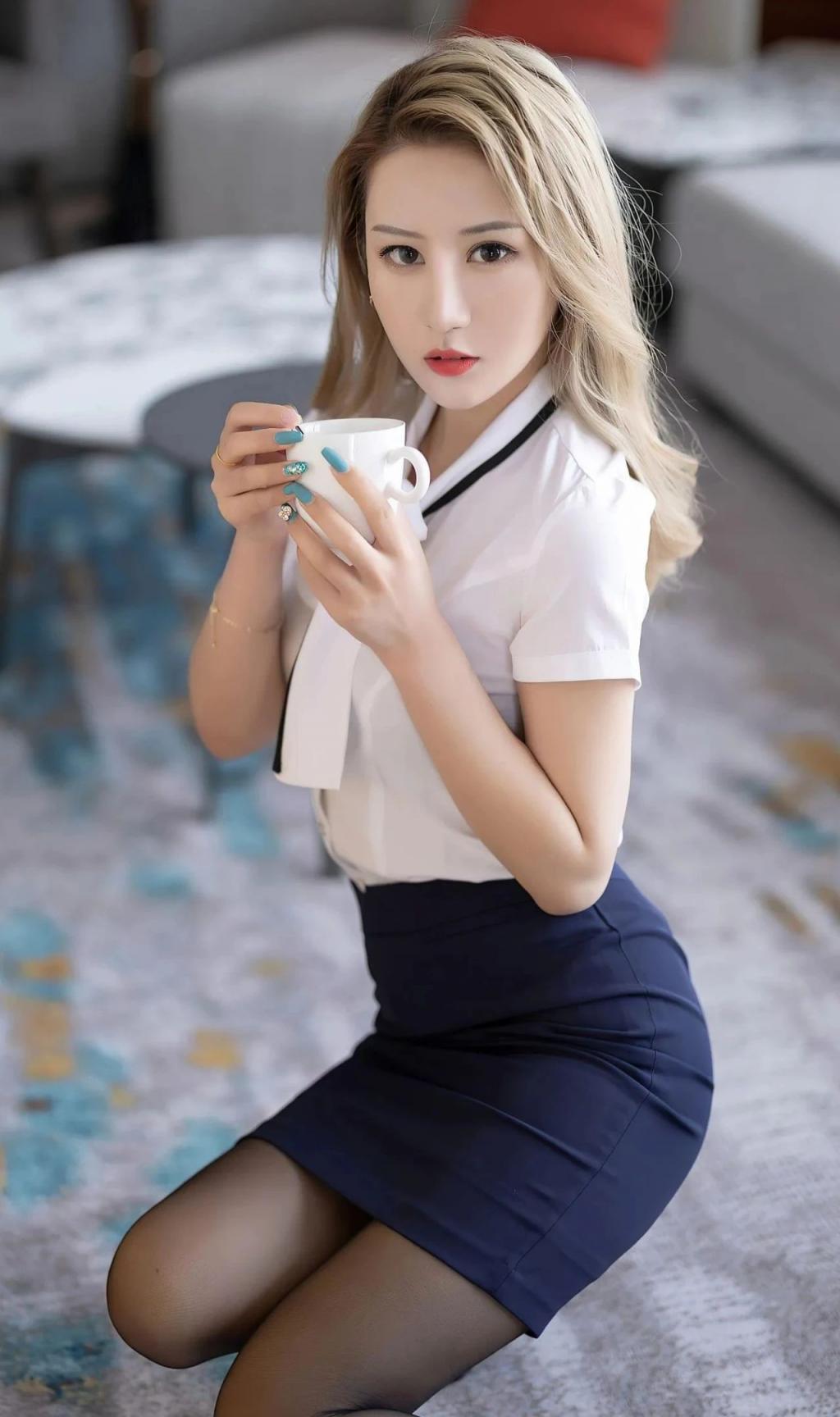 纤腰美腿，谁看了不迷糊