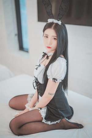 黑丝兔兔女仆&小恶魔