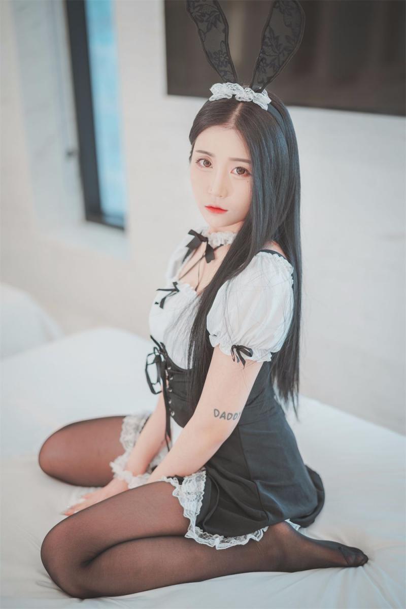 黑丝兔兔女仆&小恶魔