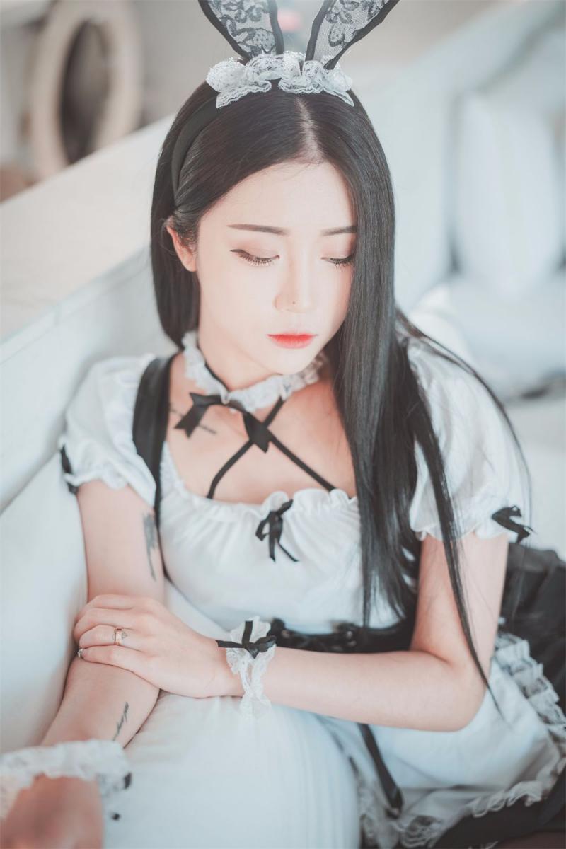 黑丝兔兔女仆&小恶魔