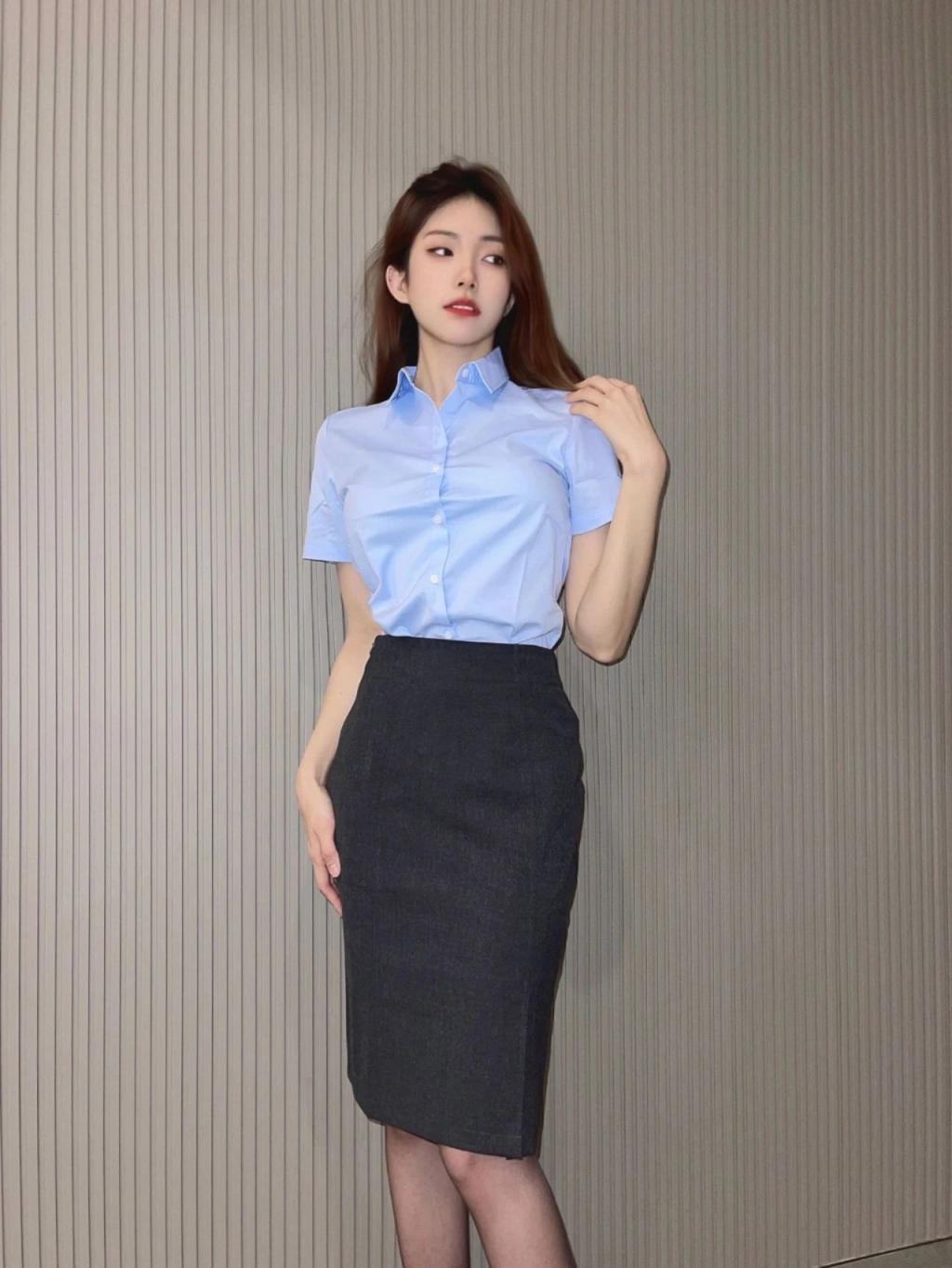 曲线婀娜，满屏肉丝大长腿