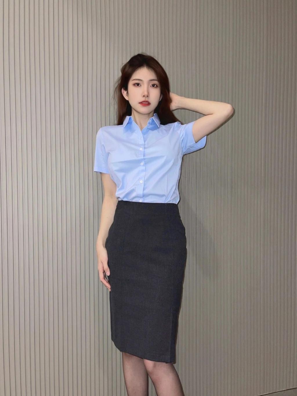 曲线婀娜，满屏肉丝大长腿