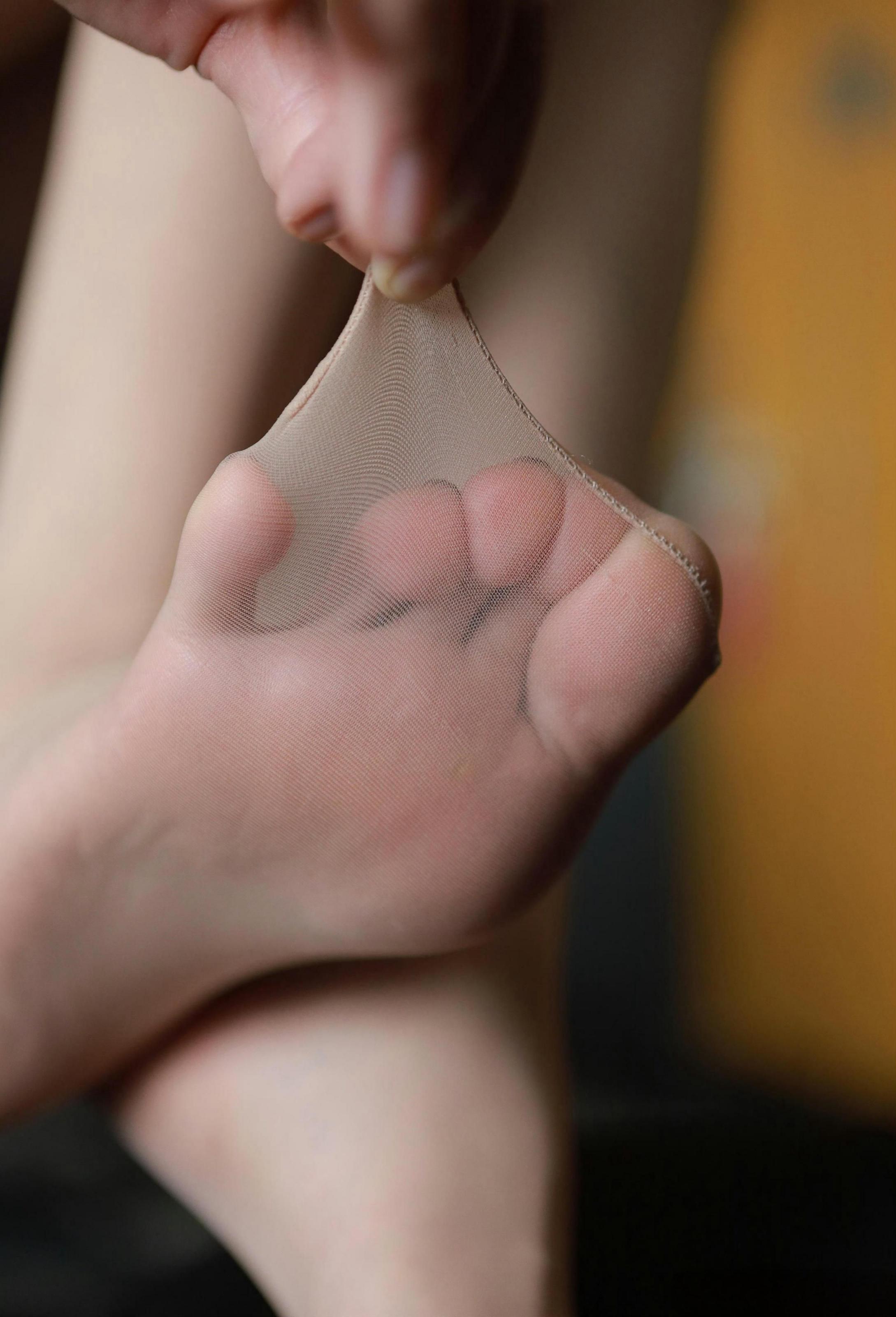 玉蚌含珠，黑丝裹膝