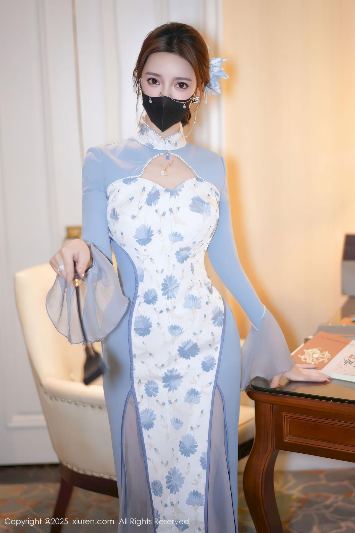 模特Twins-桃桃蓝色连衣裙白丝主题写真