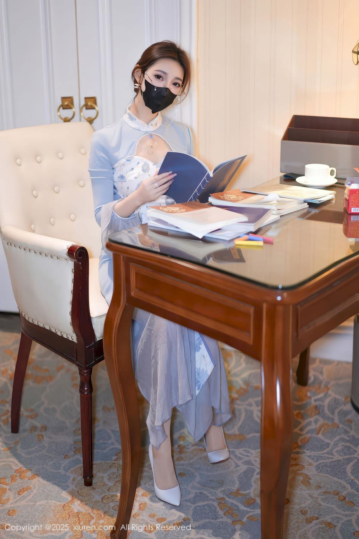 模特Twins-桃桃蓝色连衣裙白丝主题写真