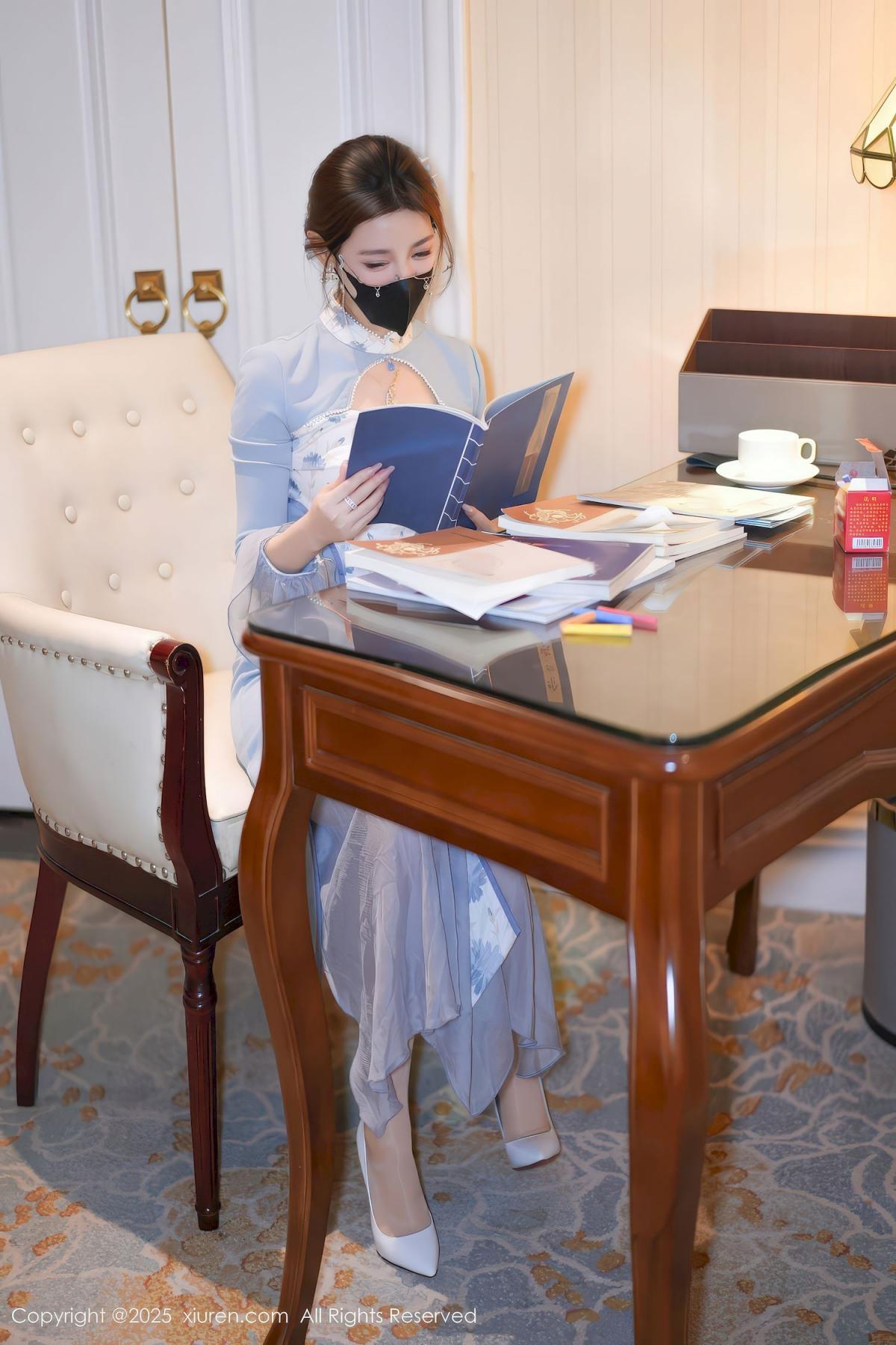 模特Twins-桃桃蓝色连衣裙白丝主题写真