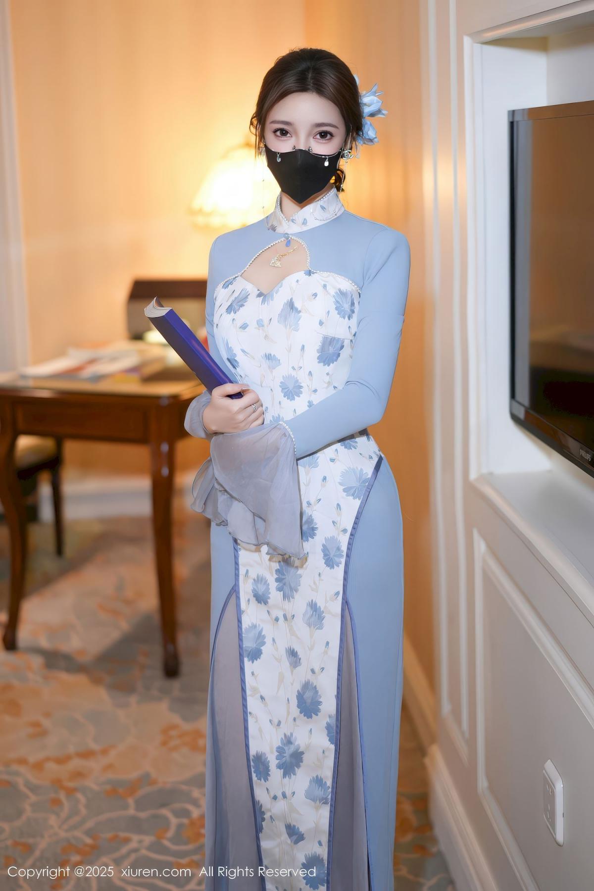 模特Twins-桃桃蓝色连衣裙白丝主题写真