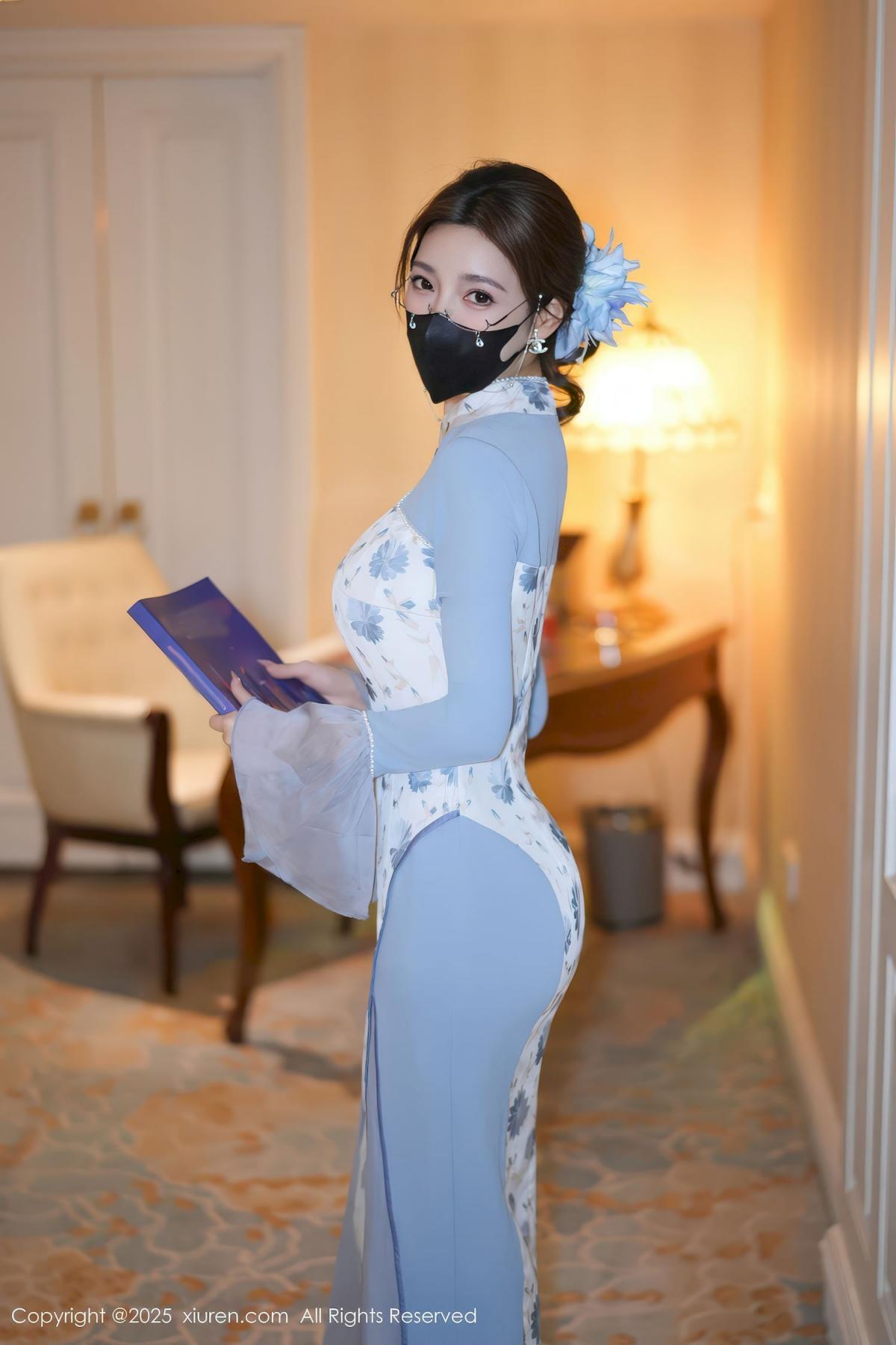 模特Twins-桃桃蓝色连衣裙白丝主题写真