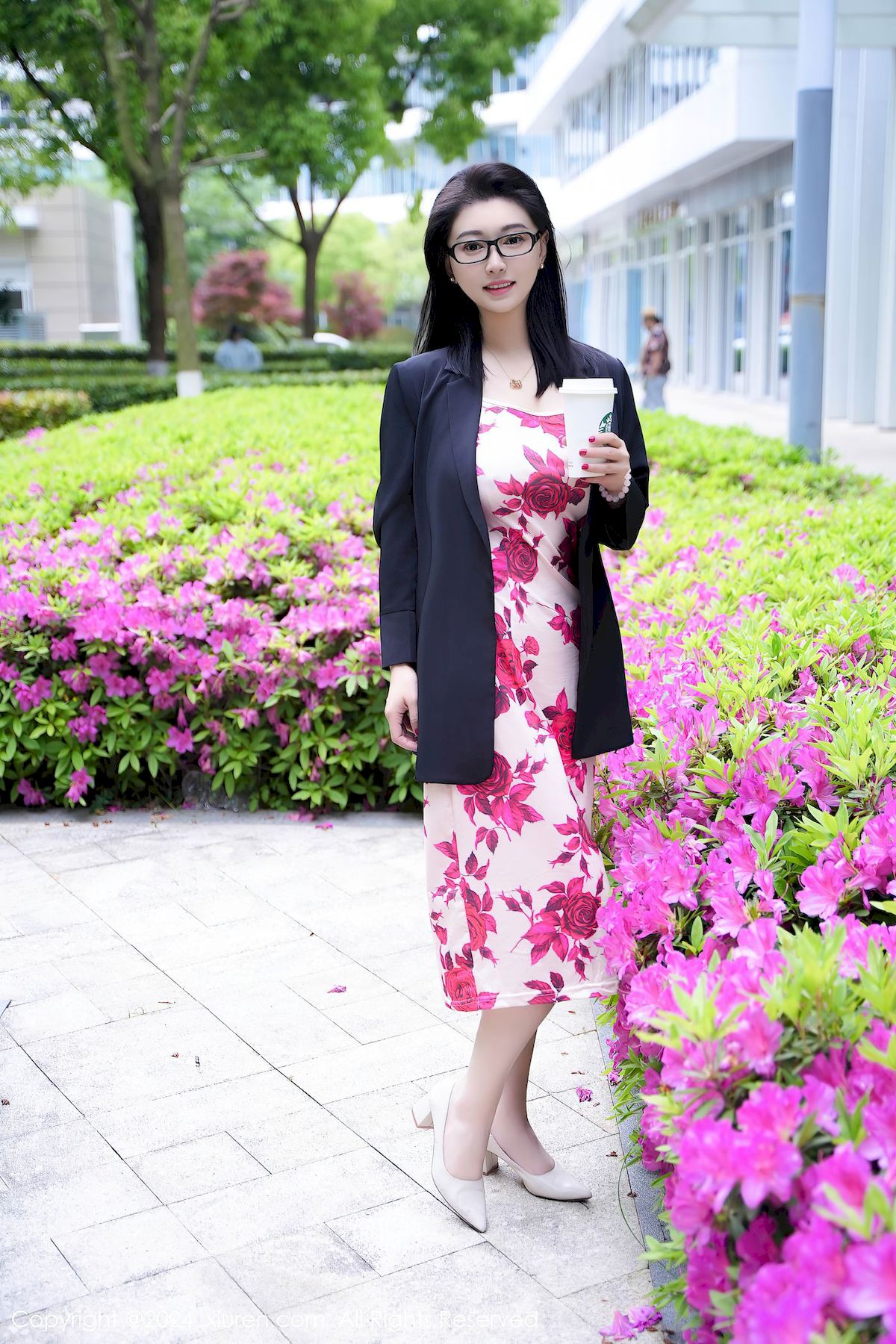 模特雅茹老师碎花长裙