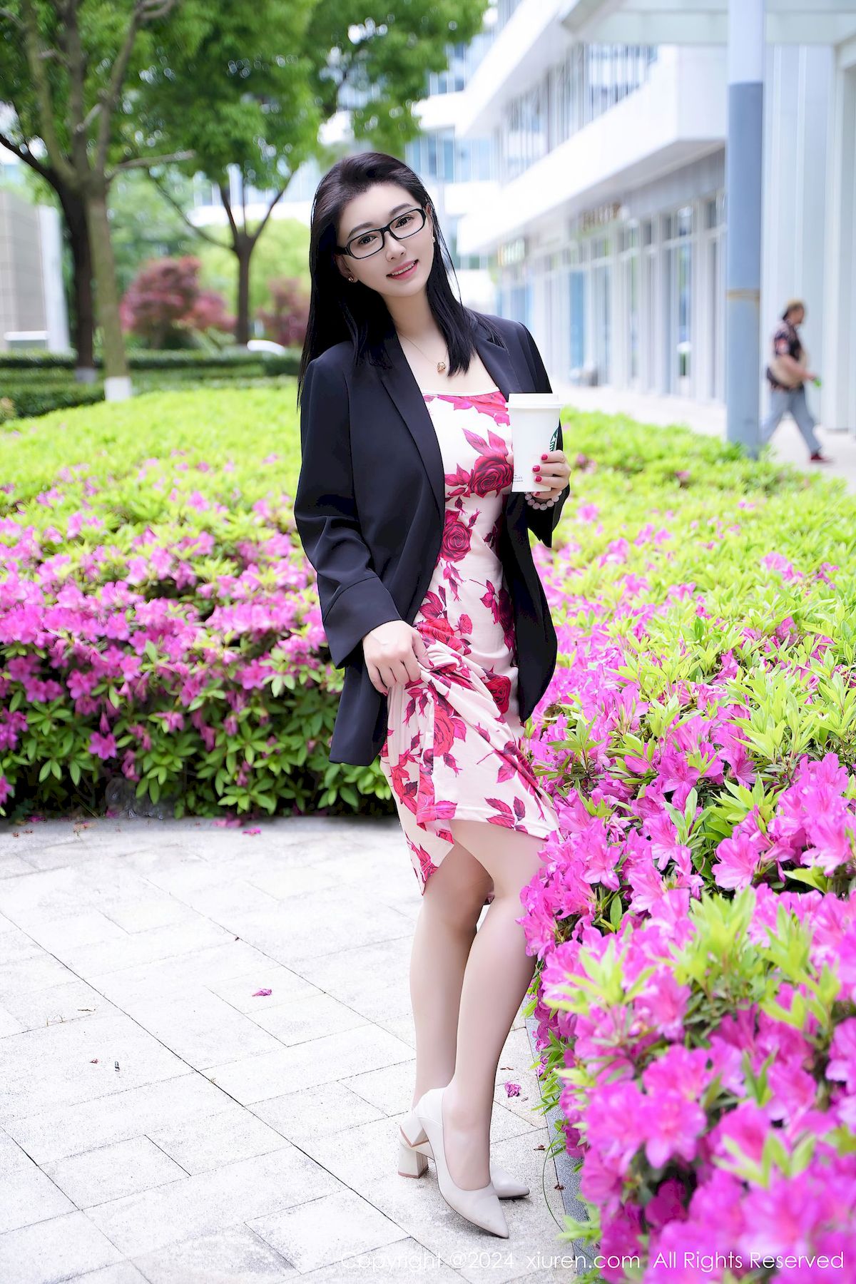 模特雅茹老师碎花长裙