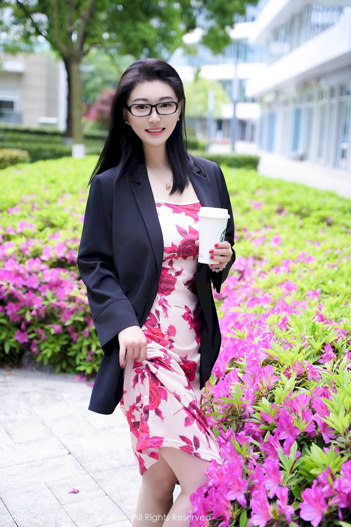 模特雅茹老师碎花长裙