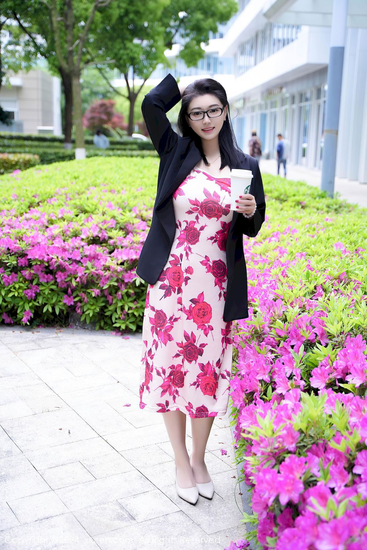 模特雅茹老师碎花长裙