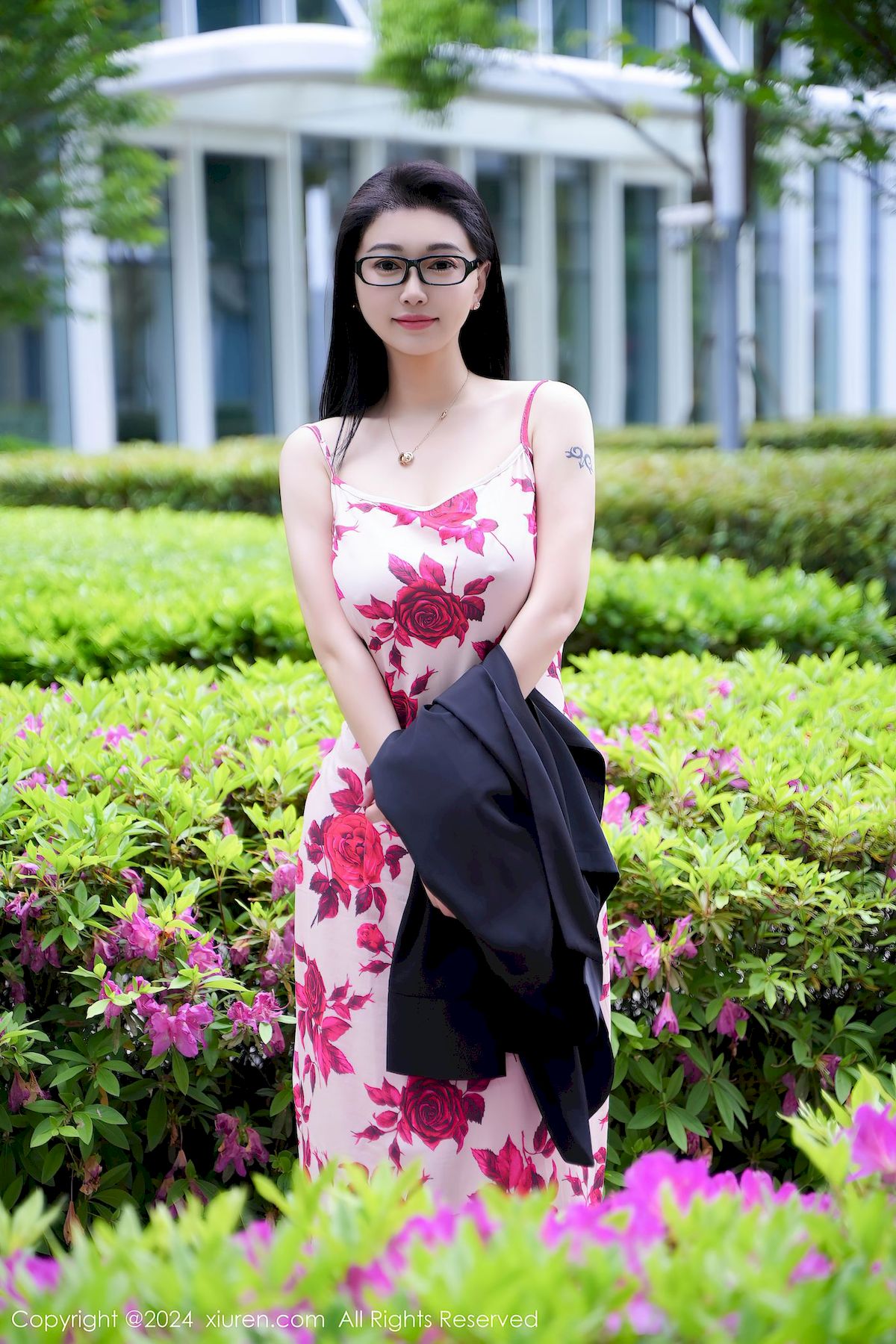 模特雅茹老师碎花长裙