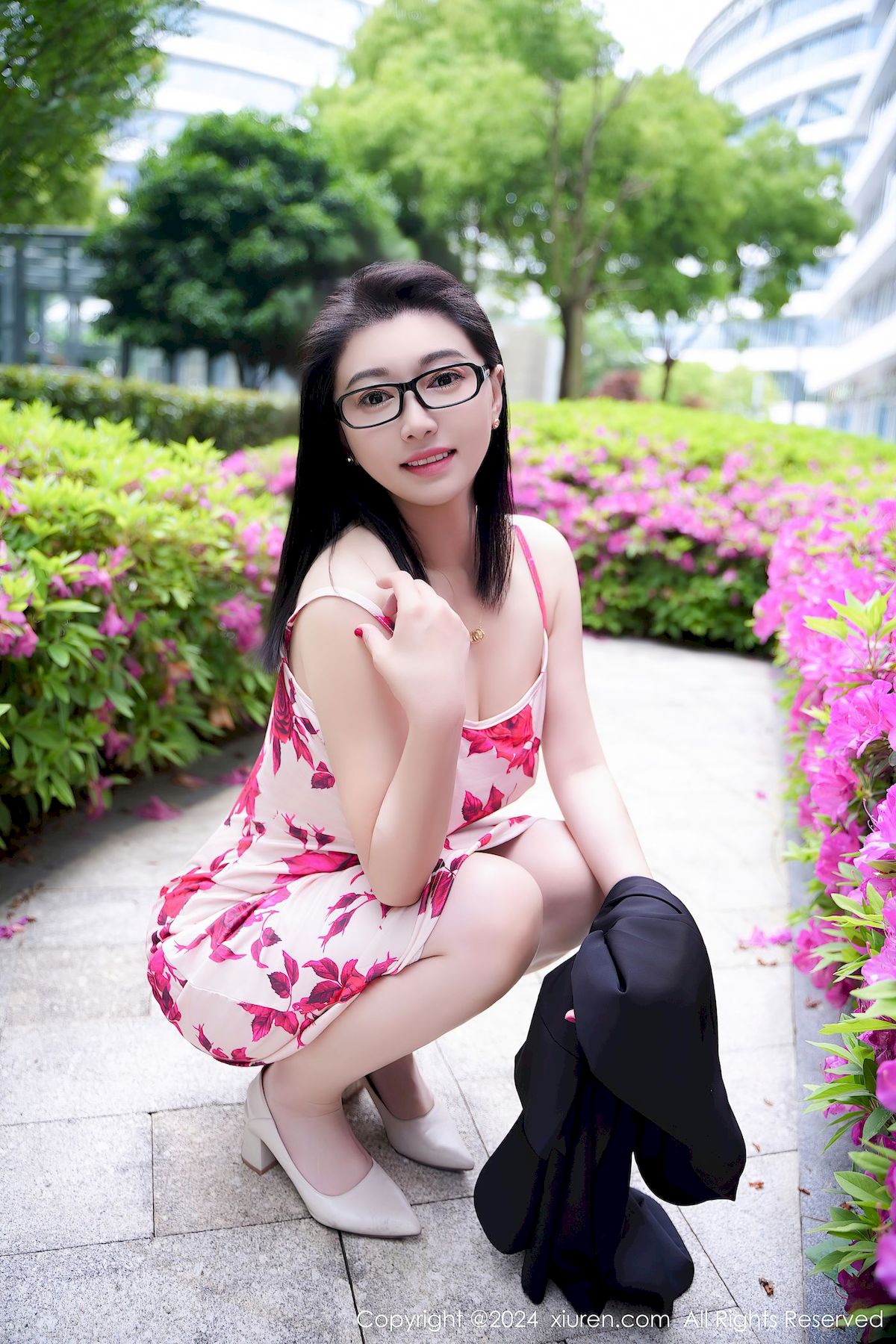 模特雅茹老师碎花长裙