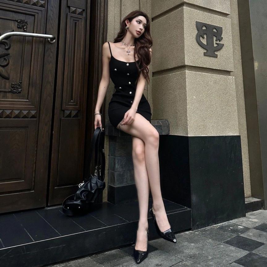 肤白貌美大长腿漂亮