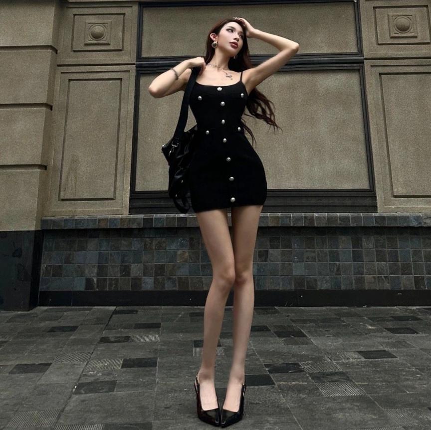 肤白貌美大长腿漂亮