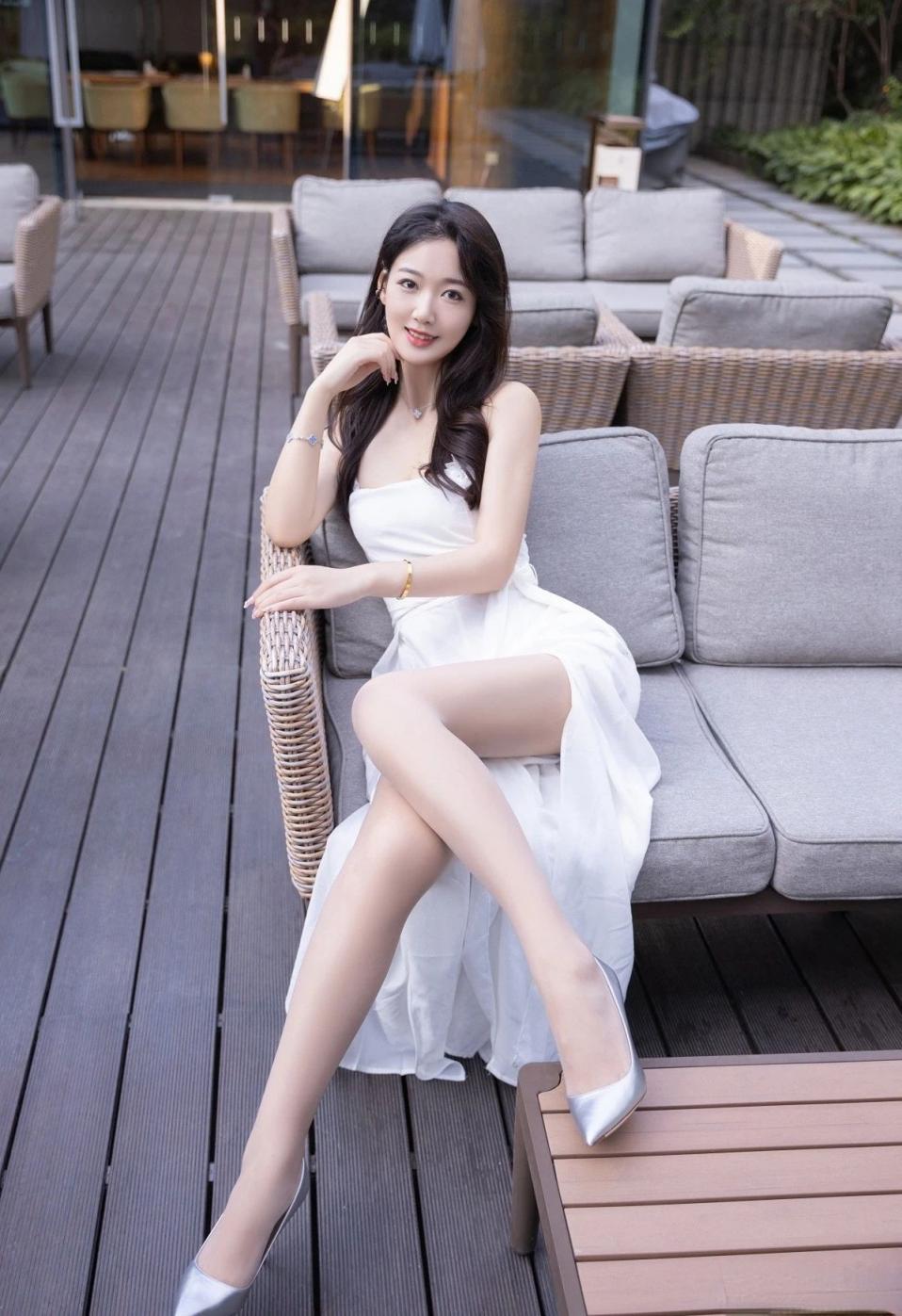 肤白貌美大长腿漂亮