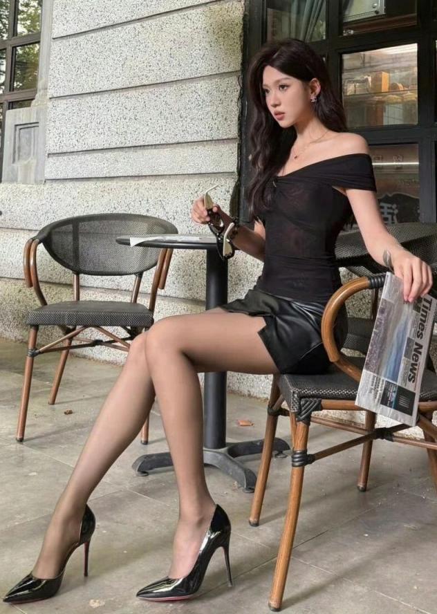 肤白貌美大长腿漂亮