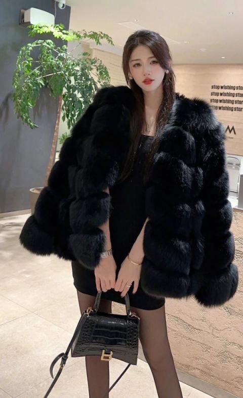 肤白貌美大长腿漂亮