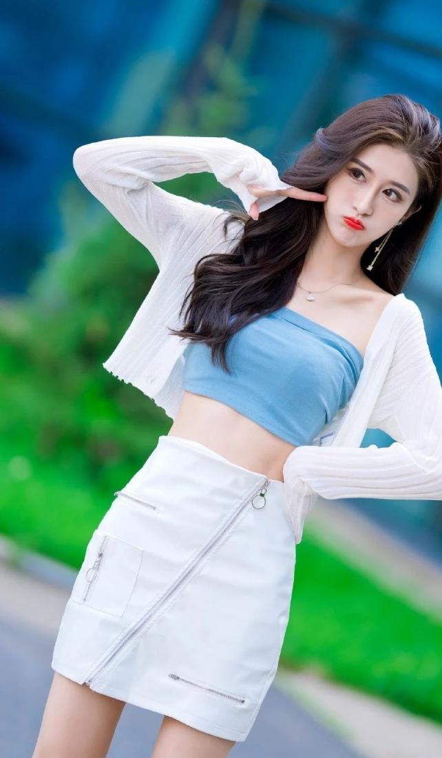 抹胸衫包臀裙太漂亮了