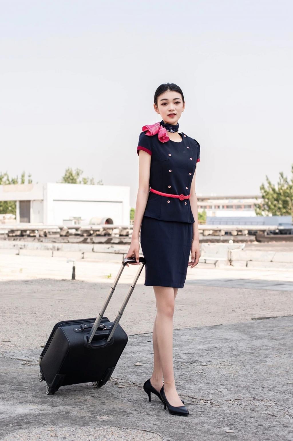 抹胸衫包臀裙太漂亮了