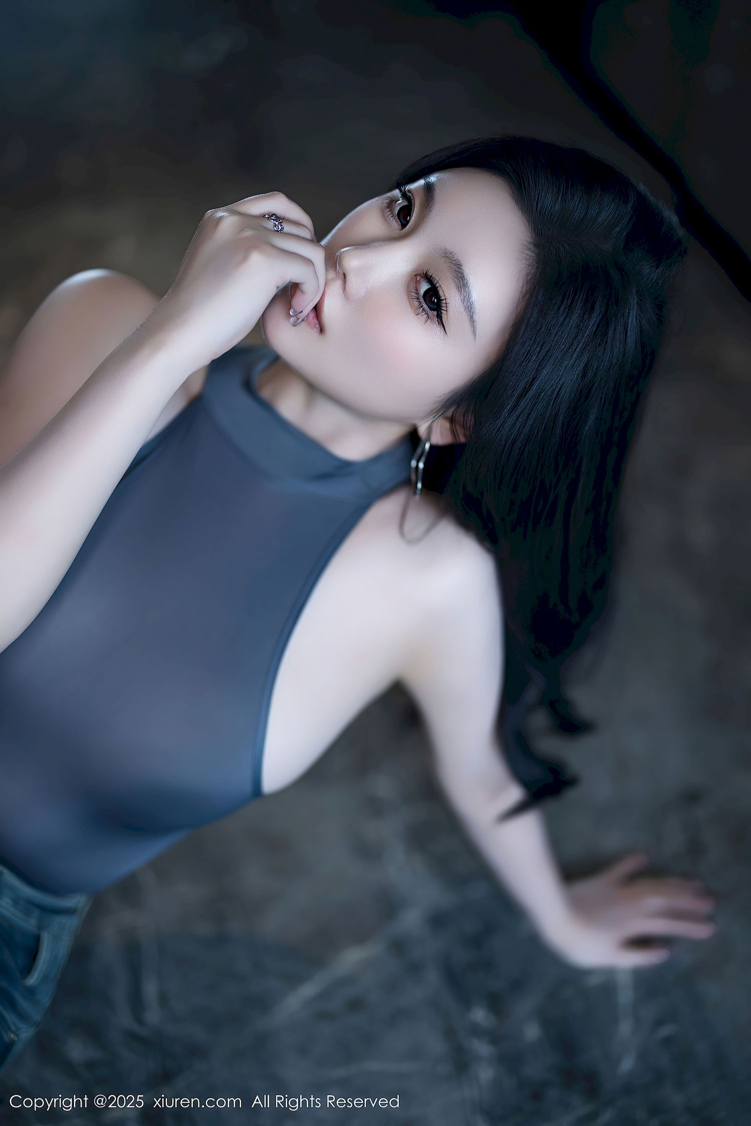 女神杨晨晨Yome灰色服饰迷人身材诱惑迷人