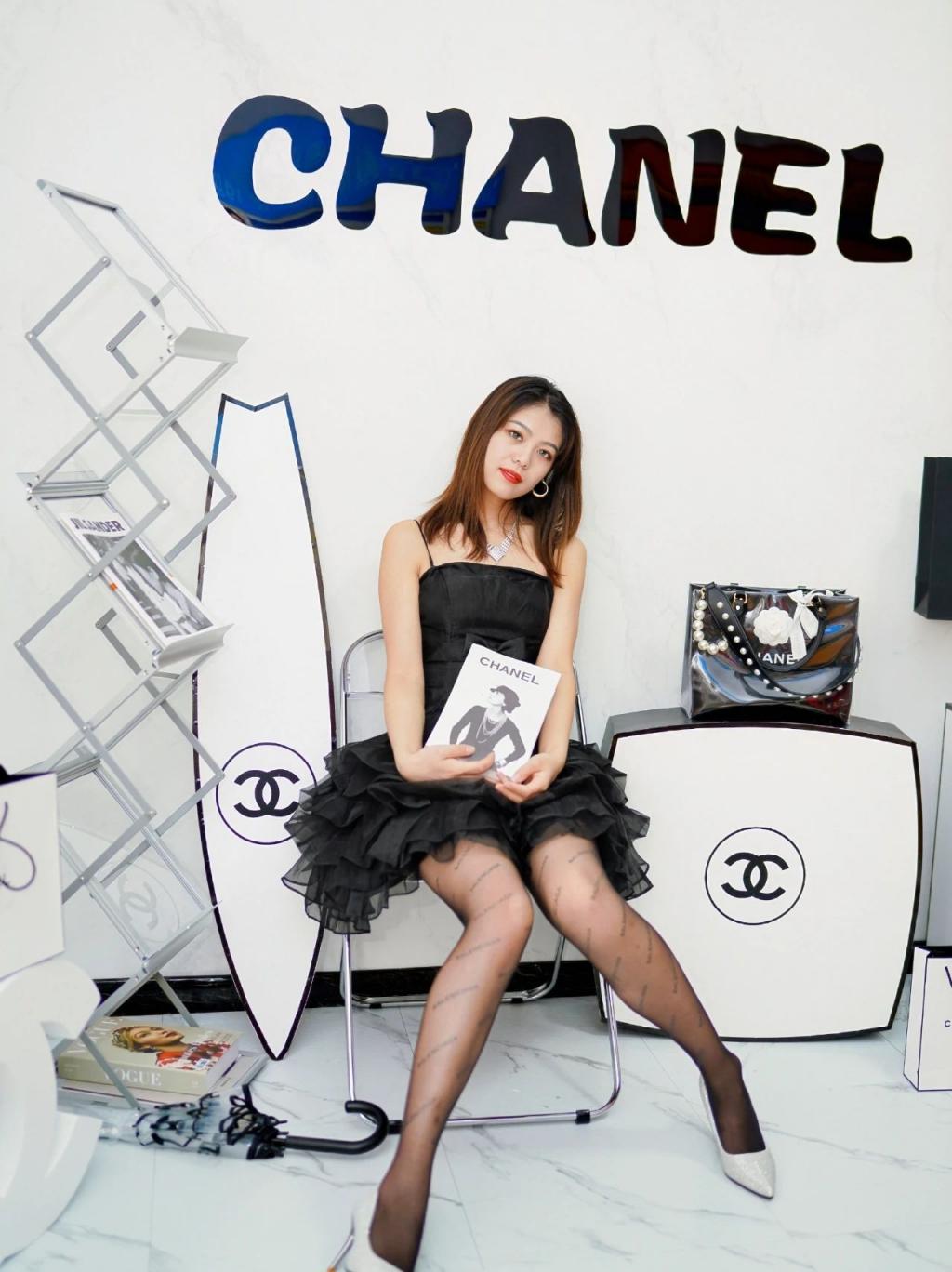 纤腰大长腿，太美了吧