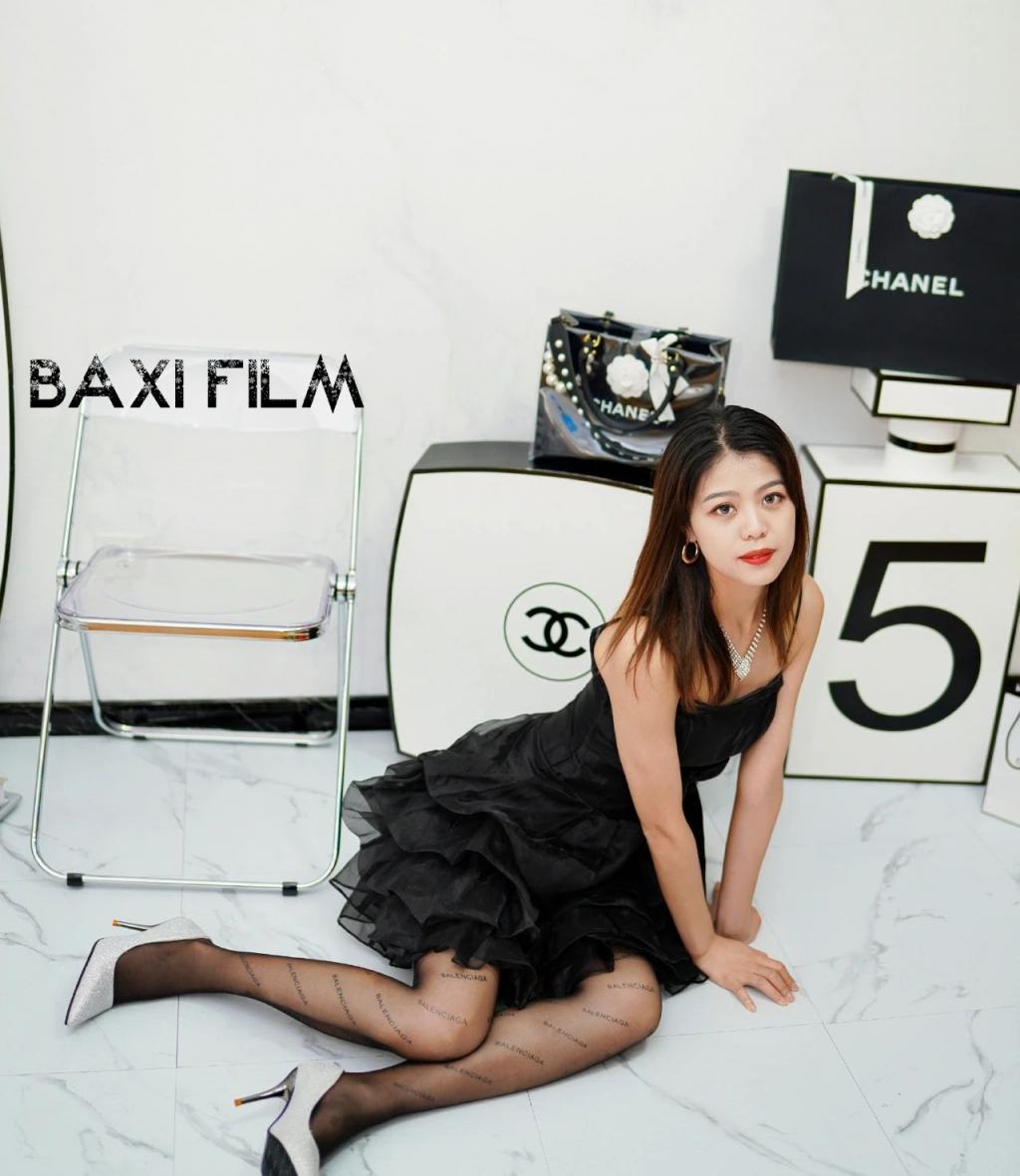 纤腰大长腿，太美了吧