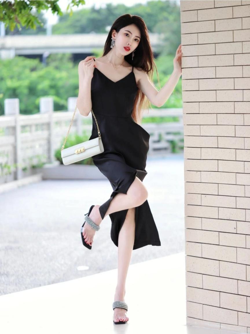纤腰美腿，太有气质了