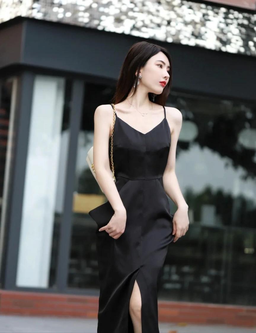 纤腰美腿，太有气质了