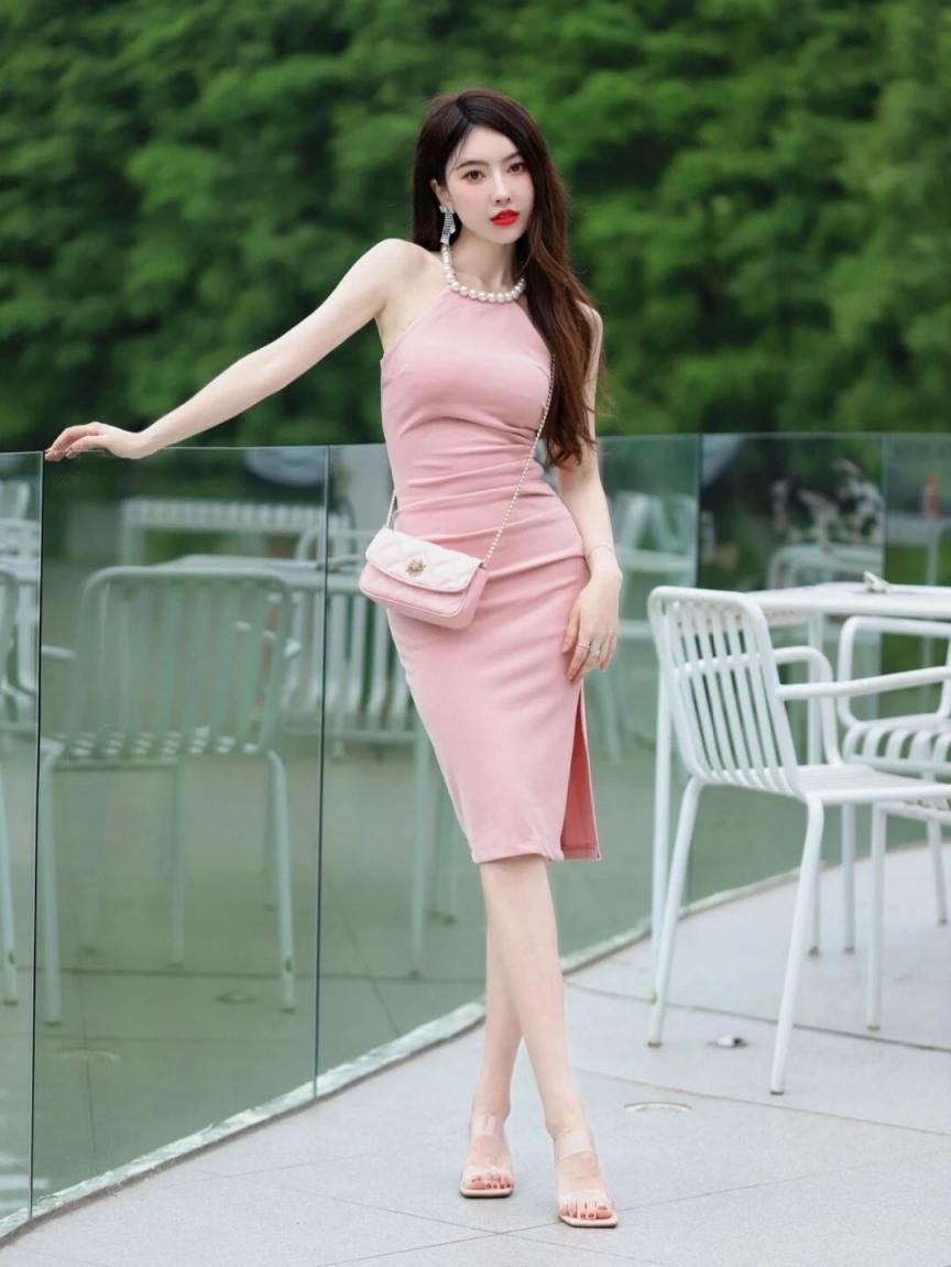 纤腰美腿，太有气质了