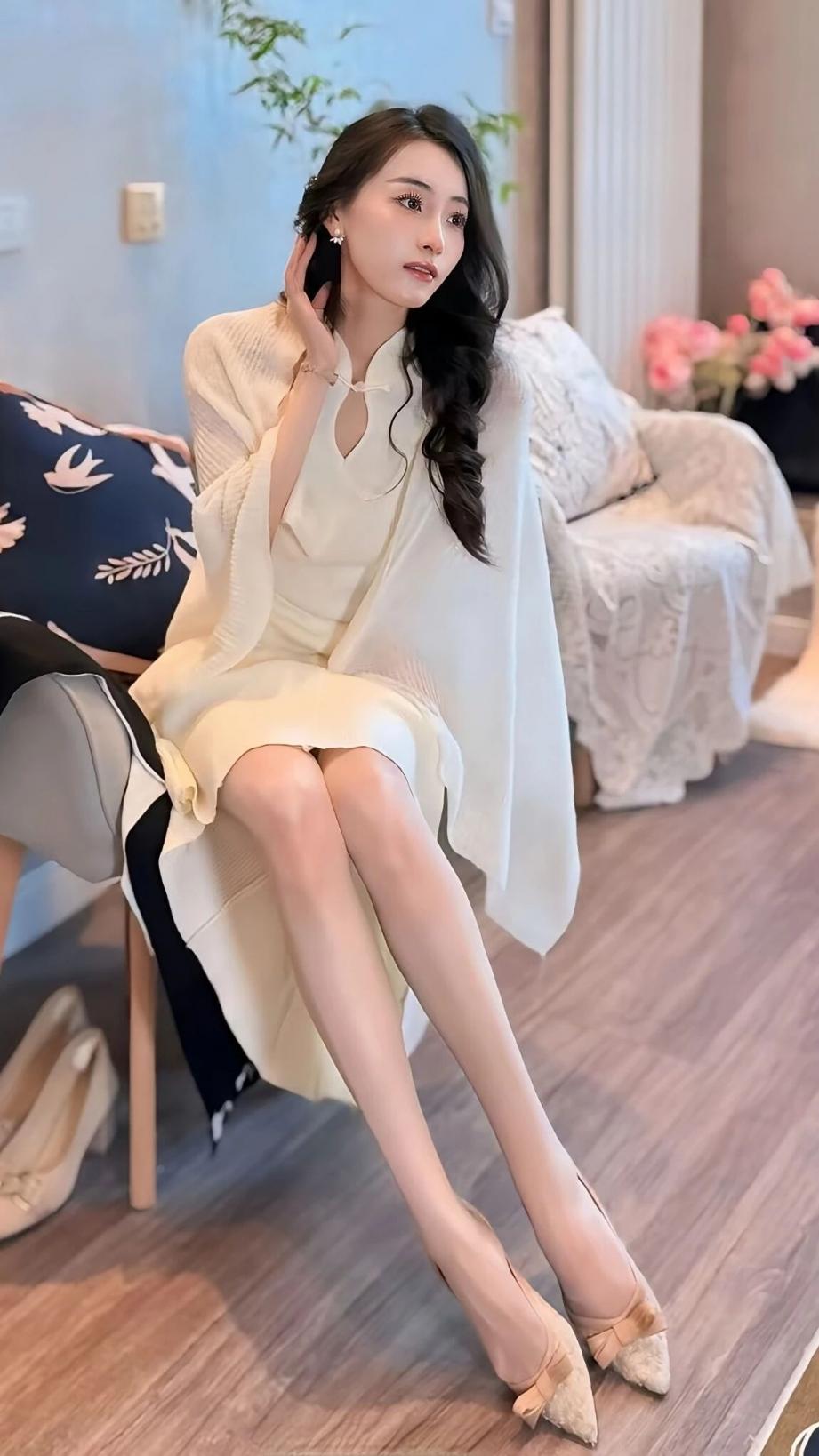 纤腰美腿，太有气质了