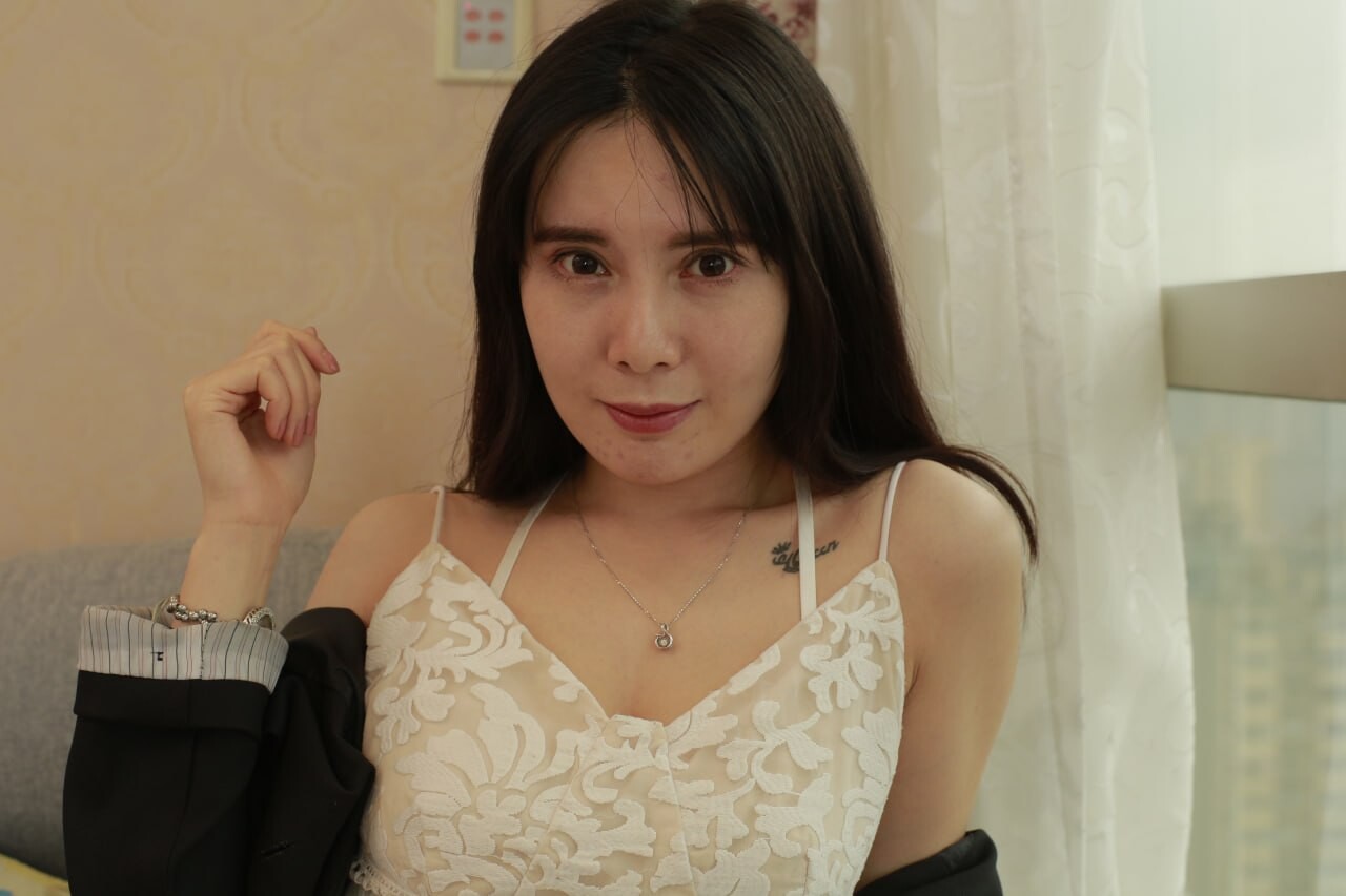 模特彩熙 人家是御姐 这个我看是欲姐