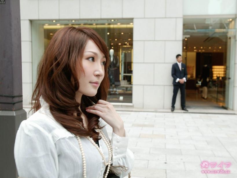 雨宮 栞 Shiori Amemiya 香坂めぐ