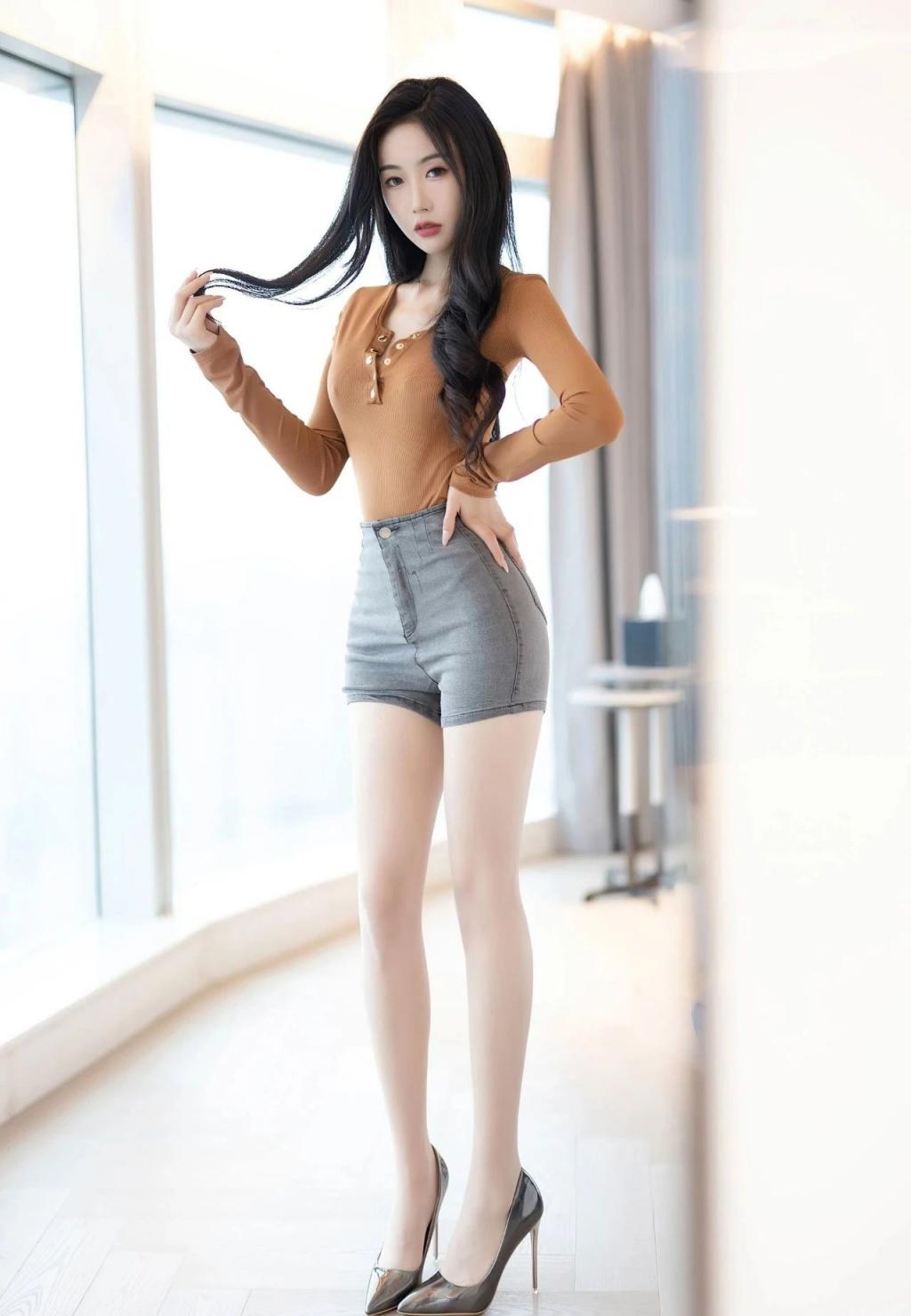 婀娜身姿满屏大长腿