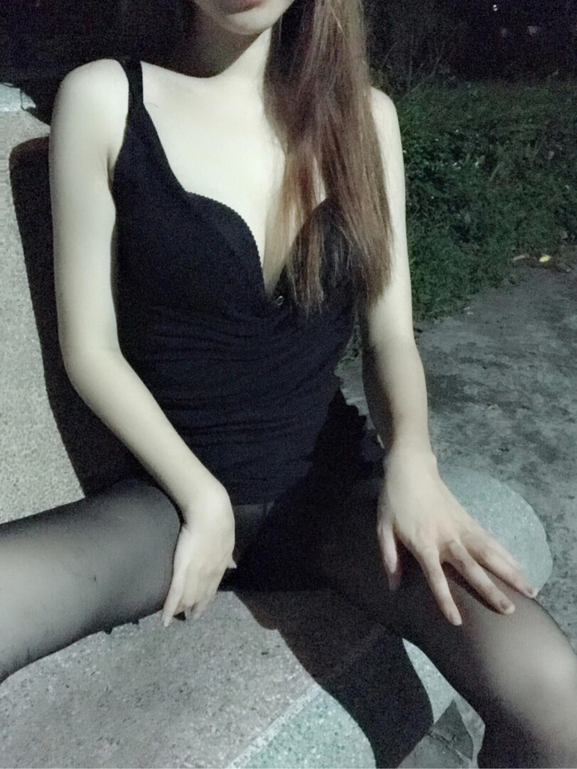 诱人的极品黑丝小姐姐