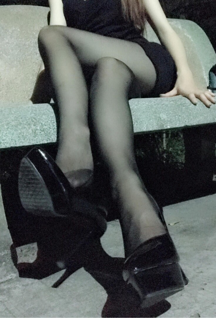 诱人的极品黑丝小姐姐