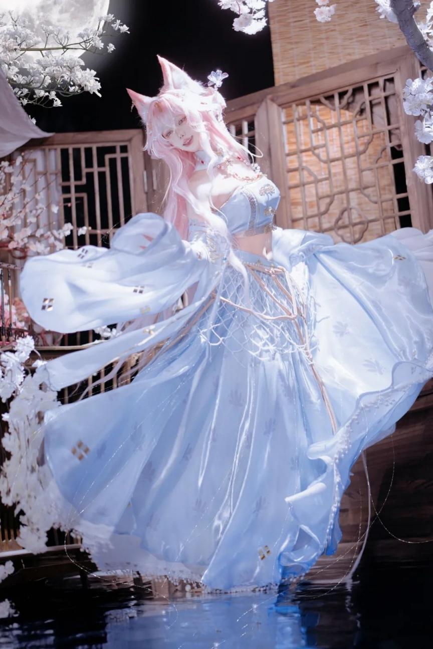 COS美少女  报突军  [25P]